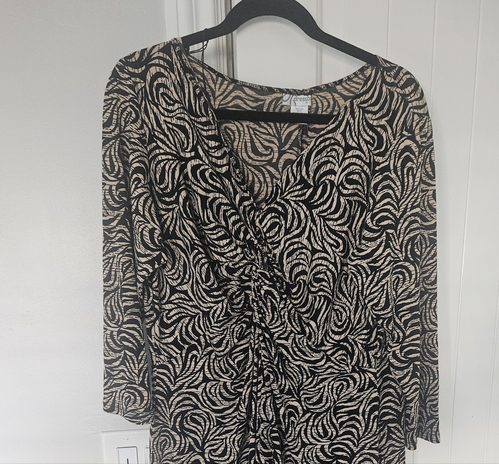 Dress Barn Elegant Black and Cream Patterned Women's Dress Size 16W